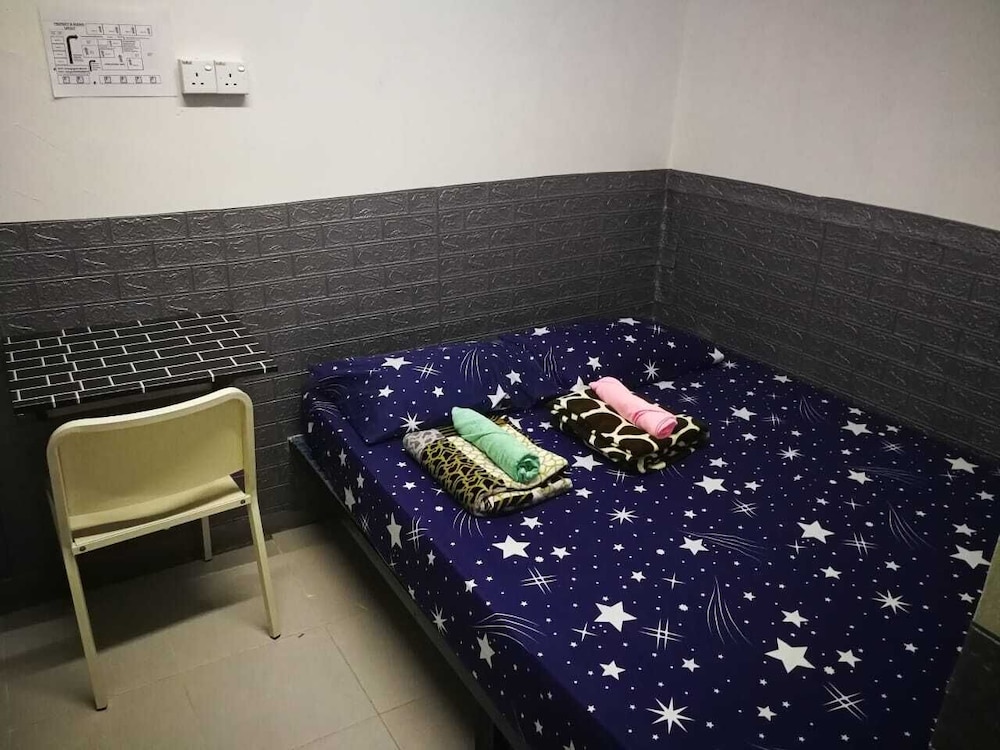 Kemaman Lodge & Cafe - Hostel 5/12