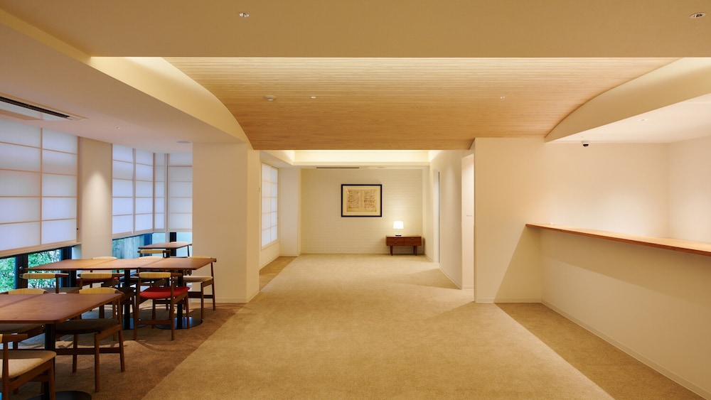 Shin Osaka Station Hotel Honkan 32/55