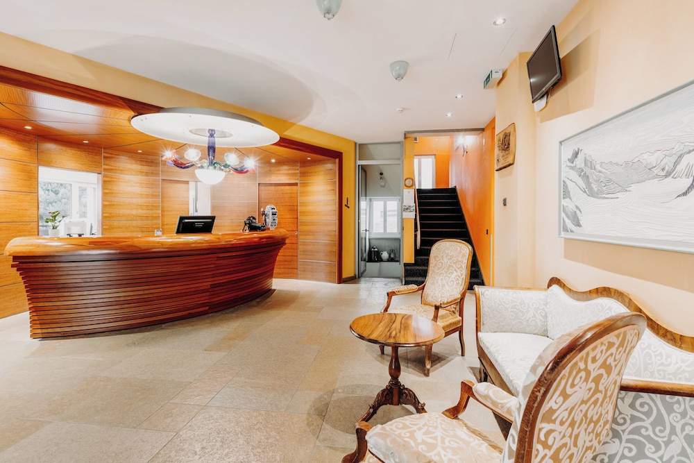 Parkhotel Schoenegg 6/50