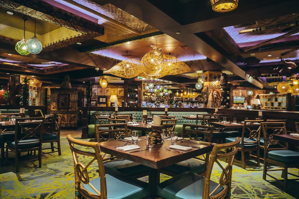 restaurant cafeteria