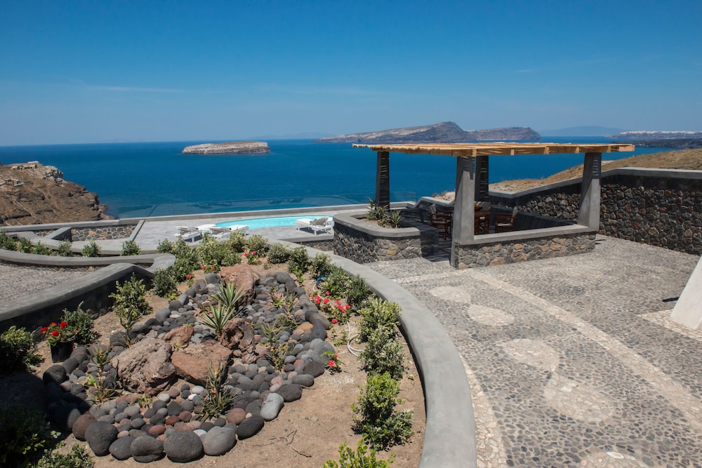 Our Villa Santorini 50/59