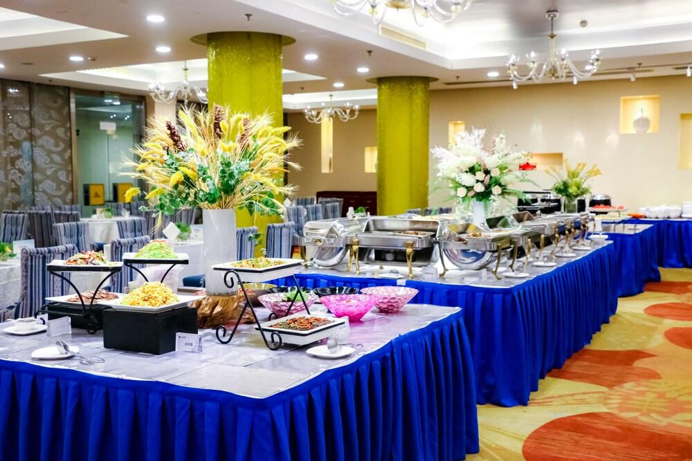 Excemon Beijing Hongxiang Hotel 37/41