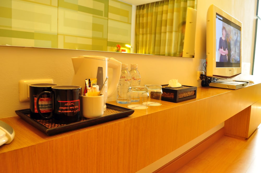 Le Fenix Sukhumvit 43/43