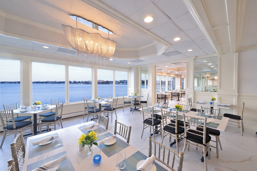 The Oyster Point Hotel 32/43