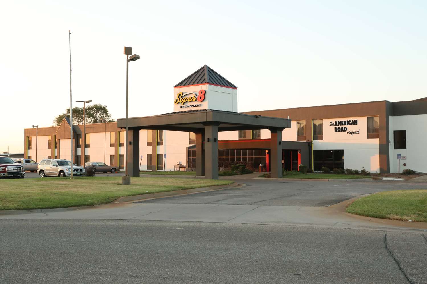 Super 8 by Wyndham Wichita South 3/15