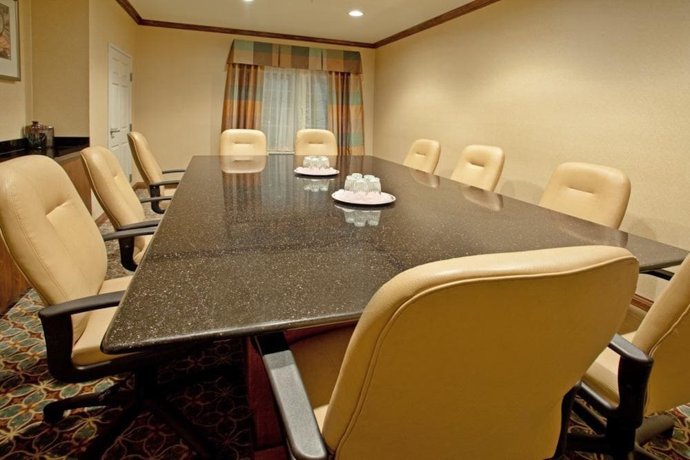 Staybridge Suites Albuquerque Airport 44/59