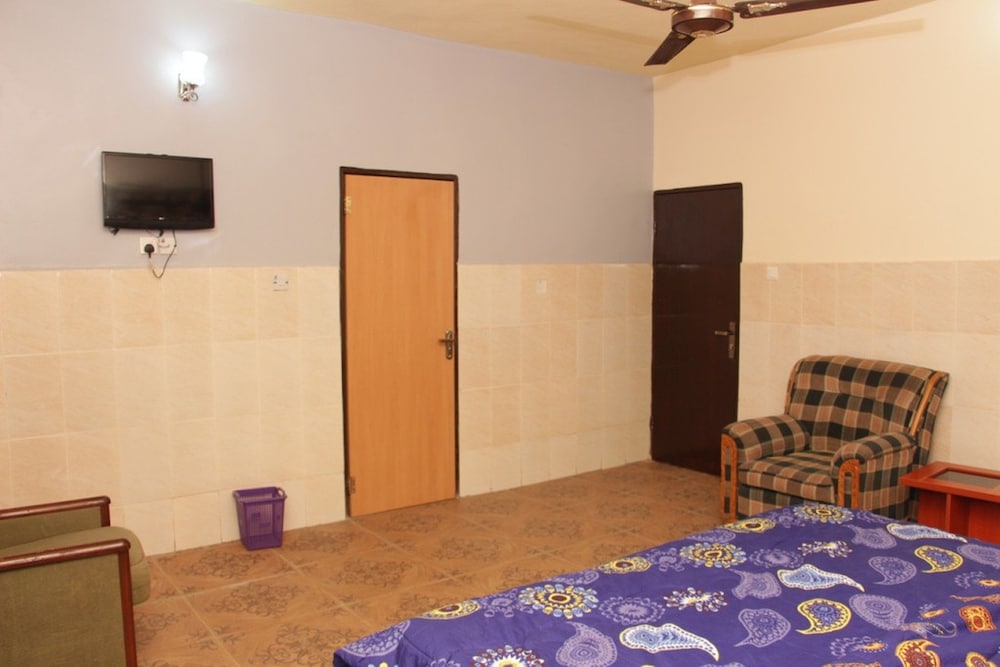 Pedallo Luxury Inn Ltd 9/16