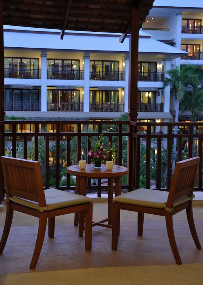 Ravindra Beach Resort and Spa 63/76