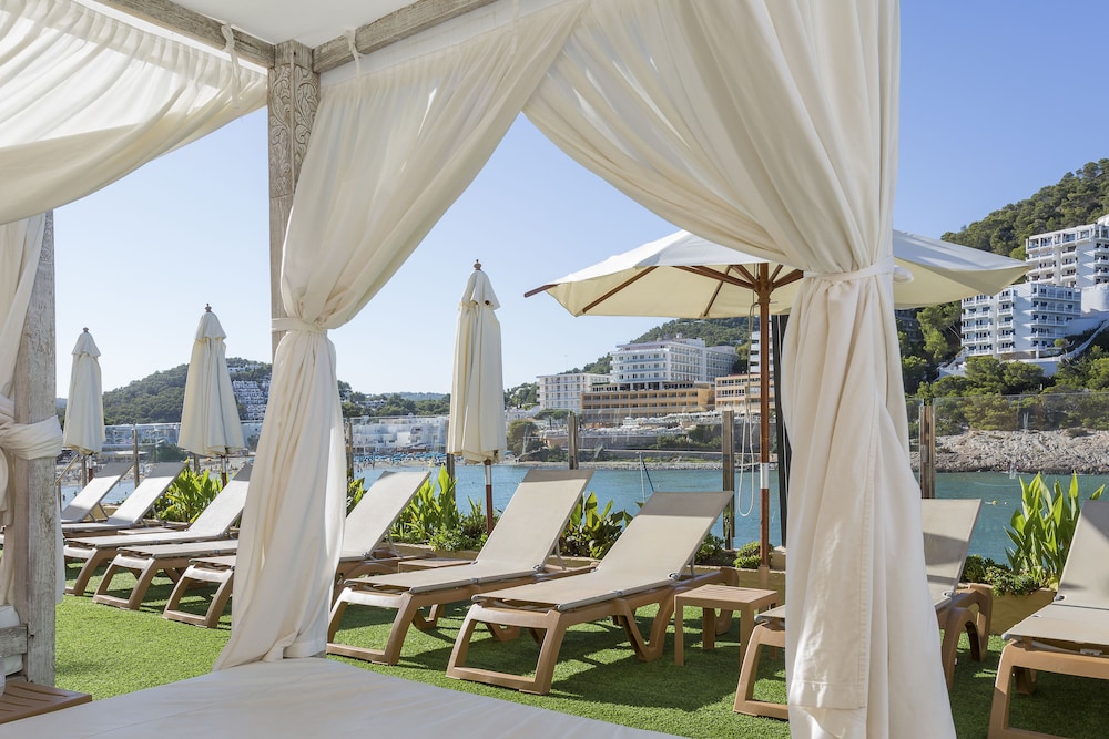 Palladium Hotel Cala Llonga - Adults Only 66/79