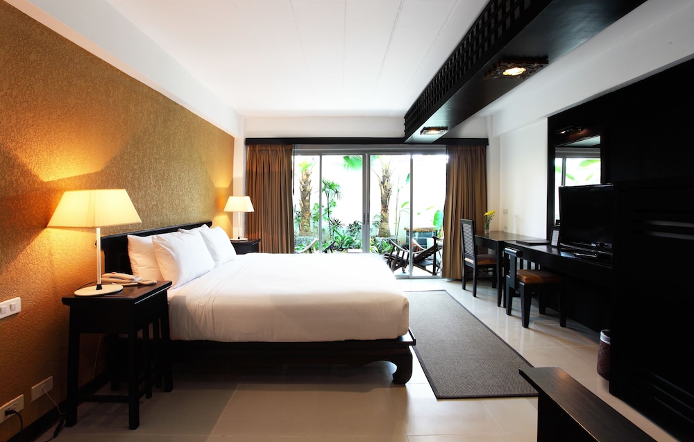 Siam Piman Hotel 9/72