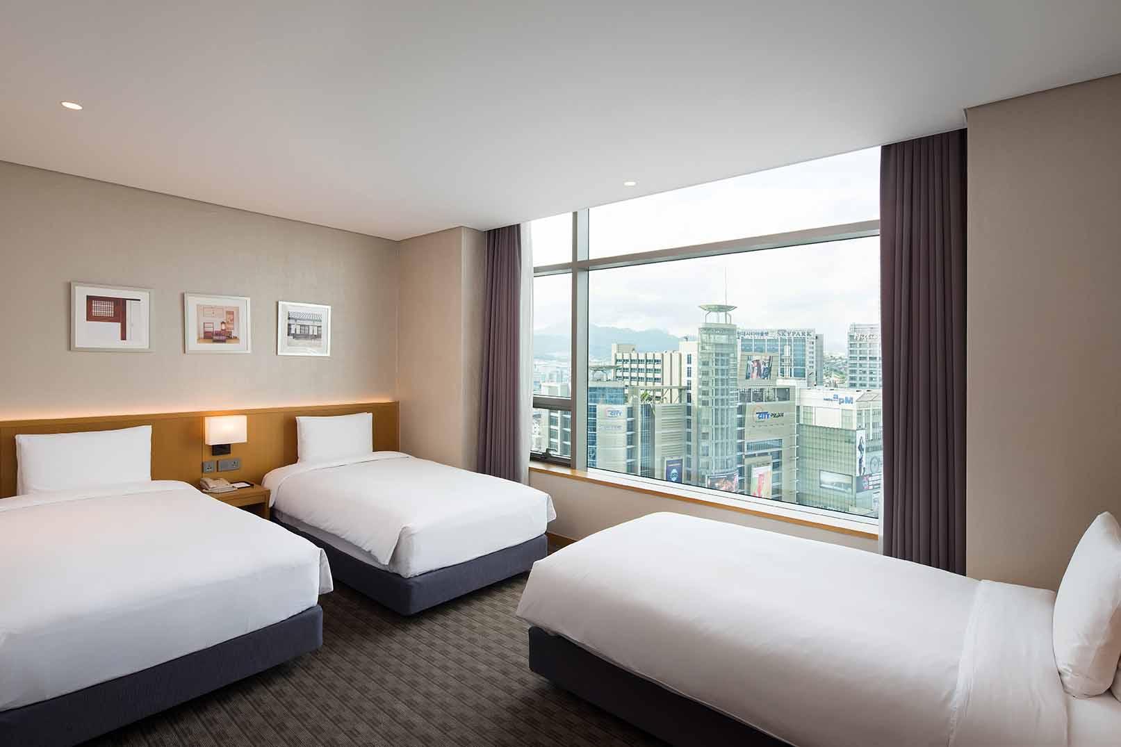 Deluxe Triple High Floor