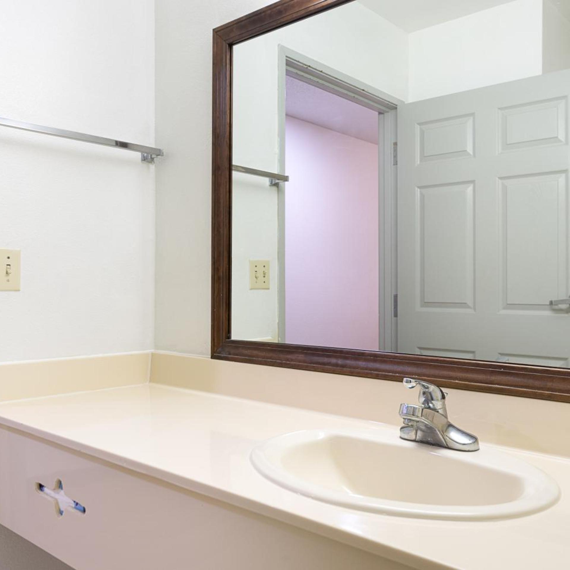 غرفة بسريرين كوين للمدخنين، Motel6 New Iberia, LA 10/10
