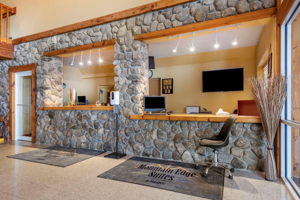 Mountain Edge Suites at Sunapee, an Ascend Collection Hotel 9/69