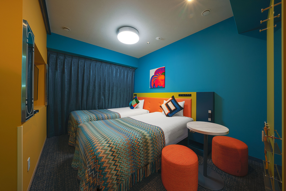 Kabuku, Twin Beds