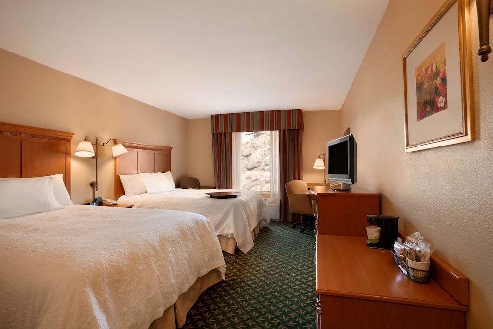 Hampton Inn Canon City 5/32