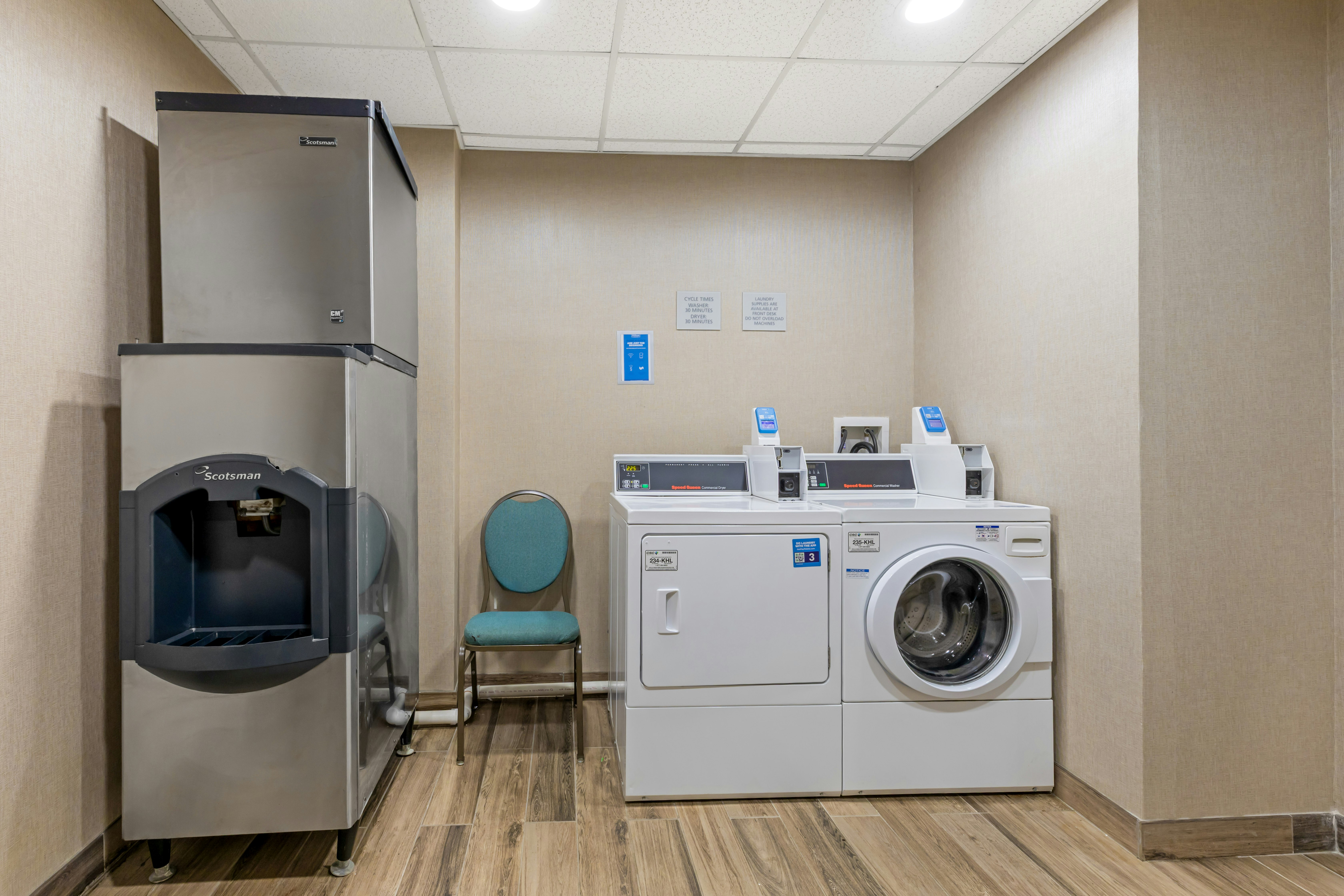 Hampton Inn & Suites Atlanta Airport West/Camp Creek Pkwy 27/41