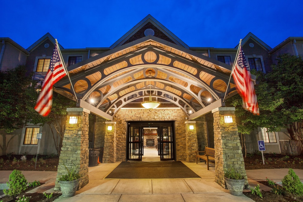 Staybridge Suites Corning 7/66