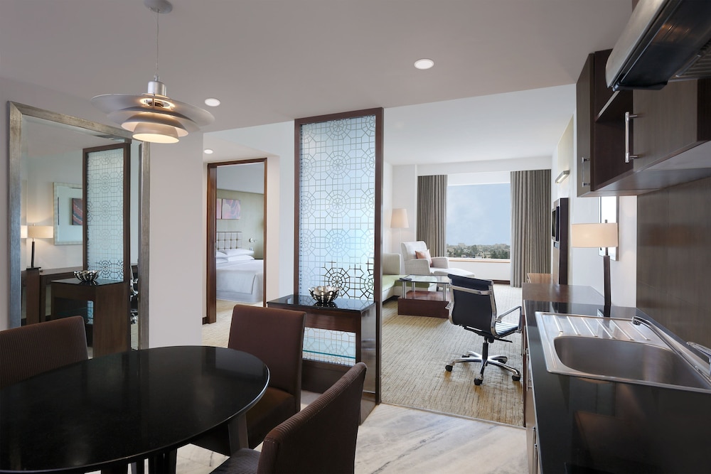 Four Points by Sheraton Hotel and Serviced Apartments Pune 28/47