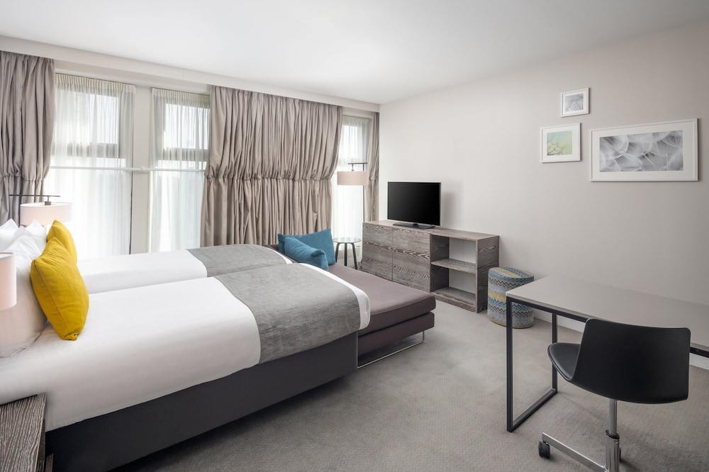 STUDIO, SUITE, TWIN BEDS, KITCHENETTE