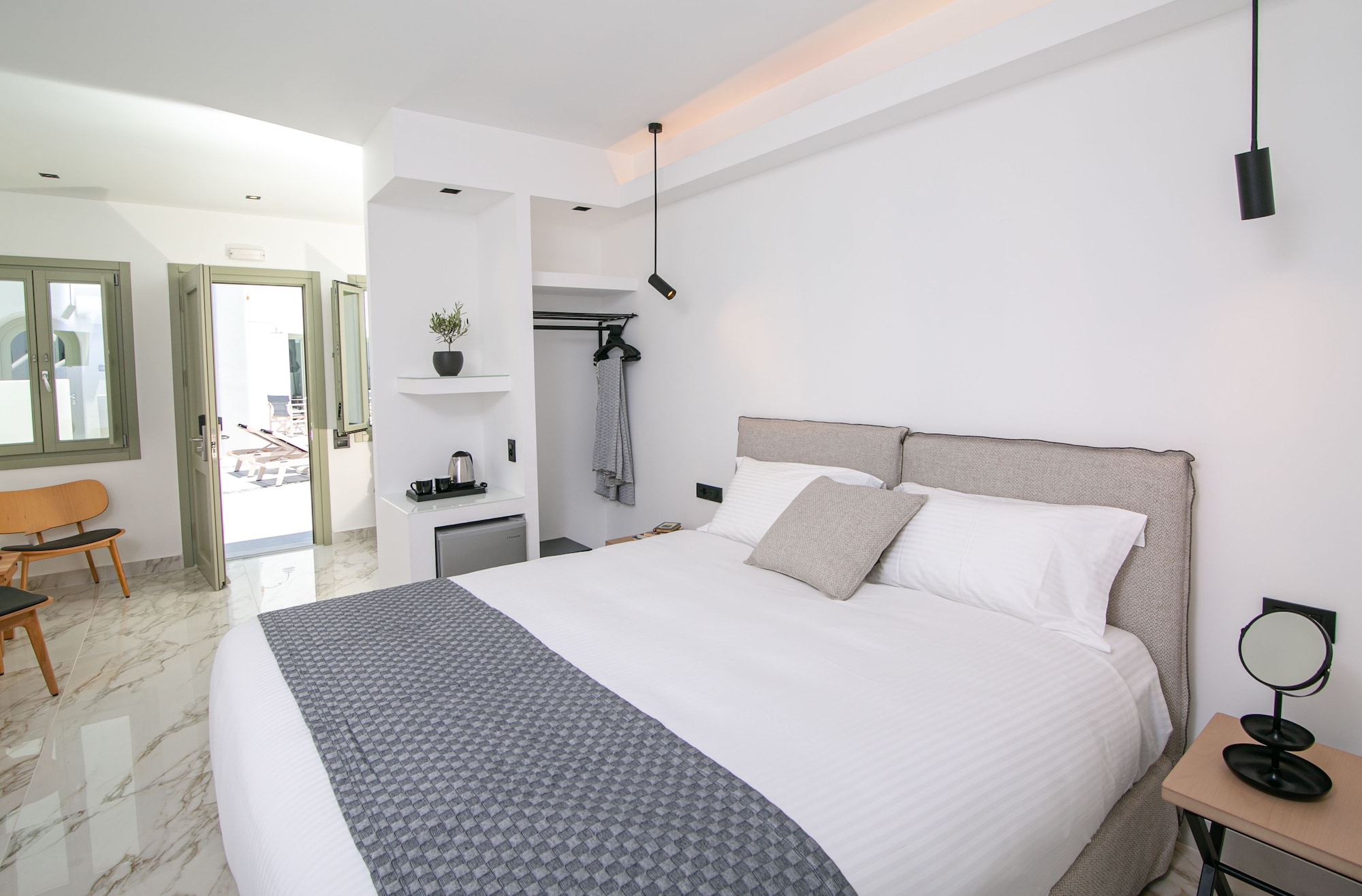 EXECUTIVE, SUITE, POOL VIEW
