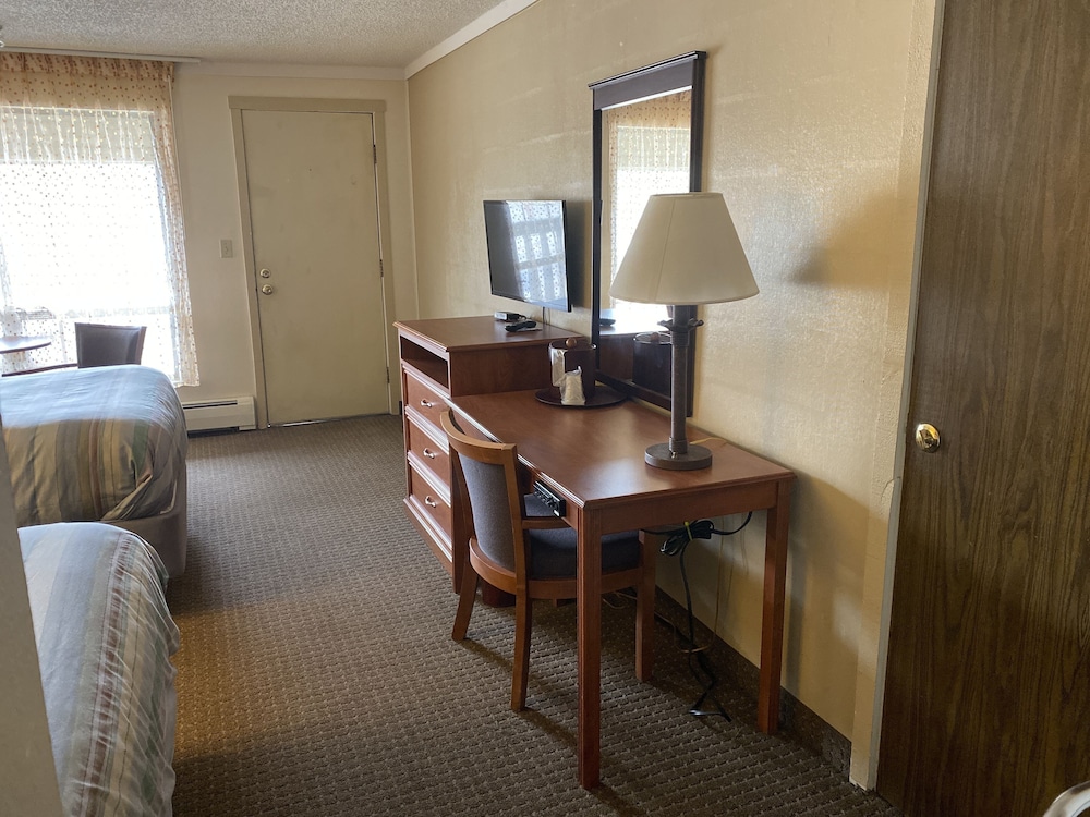 Snowshoe Motel 38/72