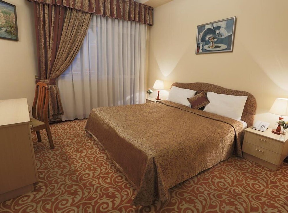 METROPOL HOTEL 16/65