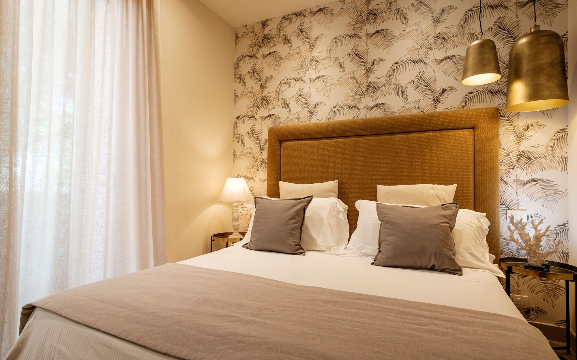 شقة بريستيج بسريرين كوين مع أريكة، Residence Charming Apartments 7/10