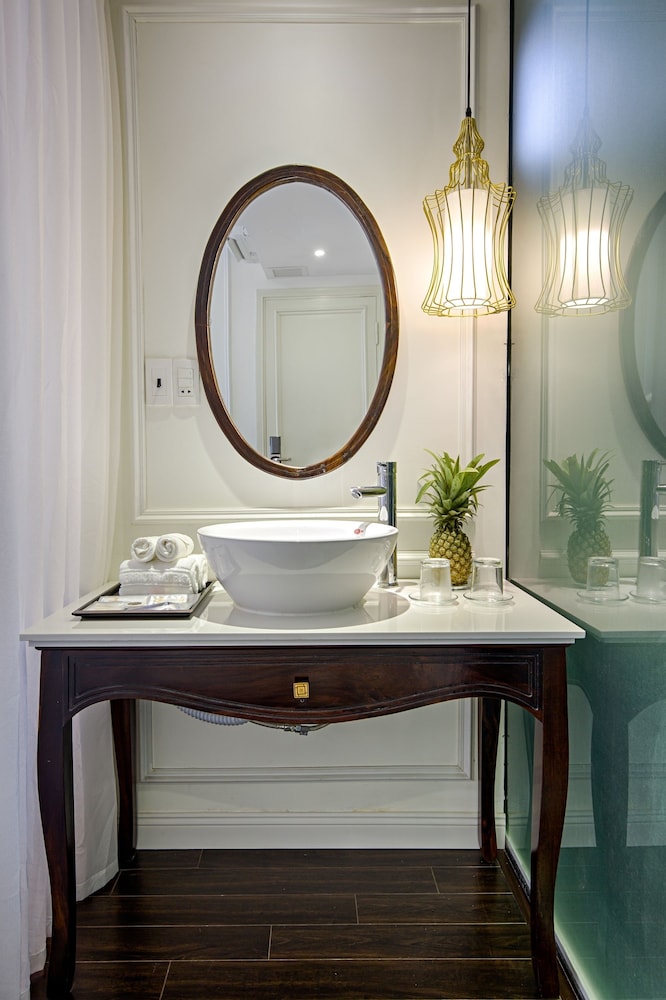 The Herriott Hotel & Suite 2/26