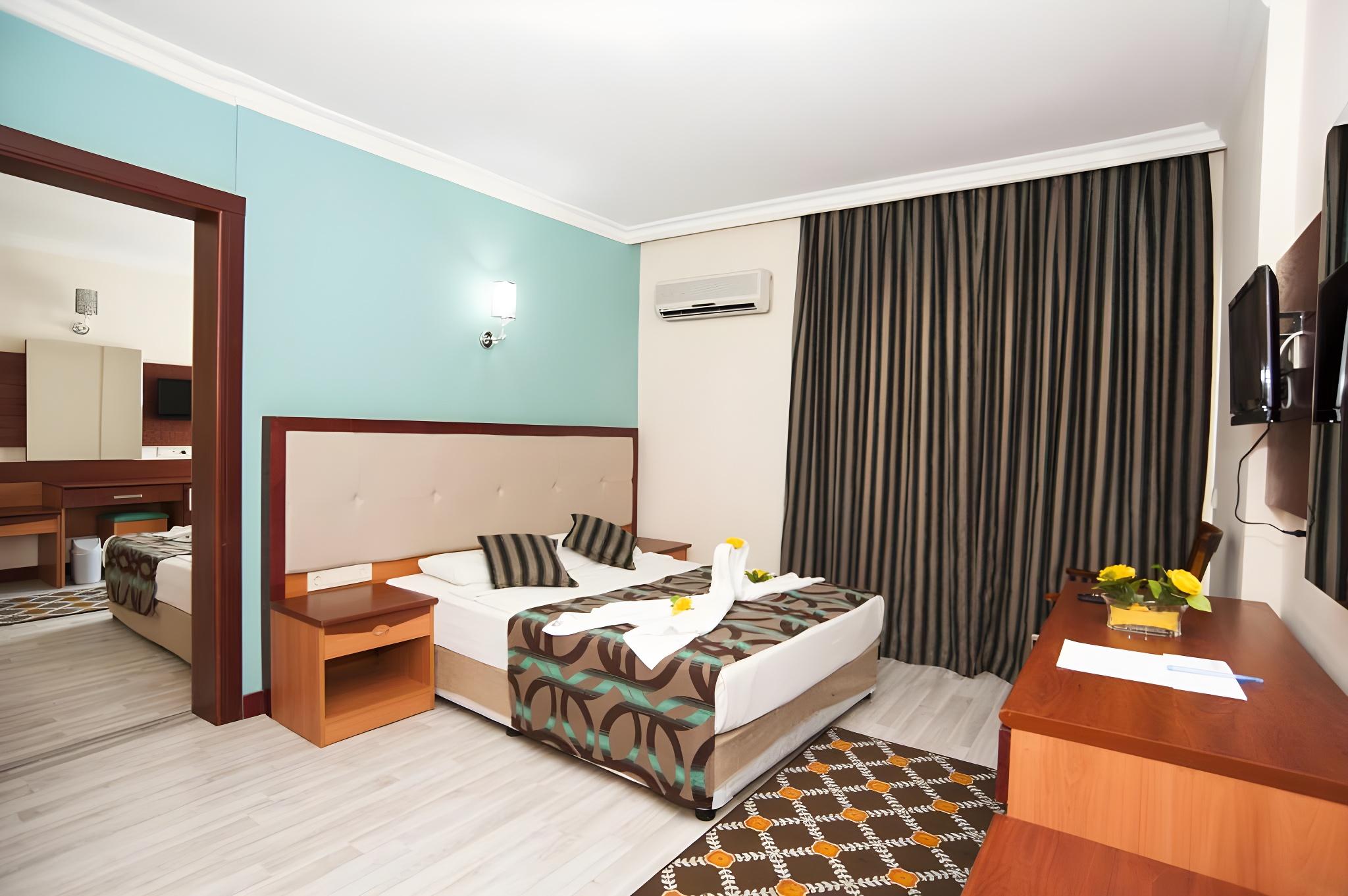 Family, 1 Double and 3 Single Beds