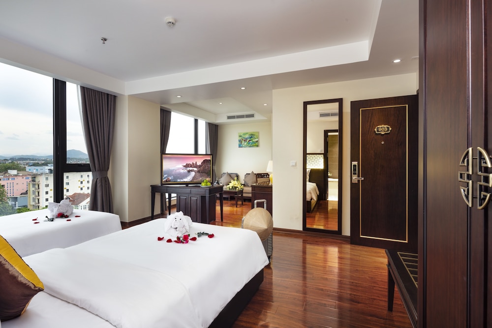 Thanh Lich Royal Boutique Hotel 35/69