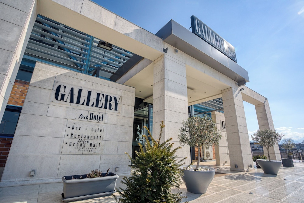 Gallery Art Hotel 1/68