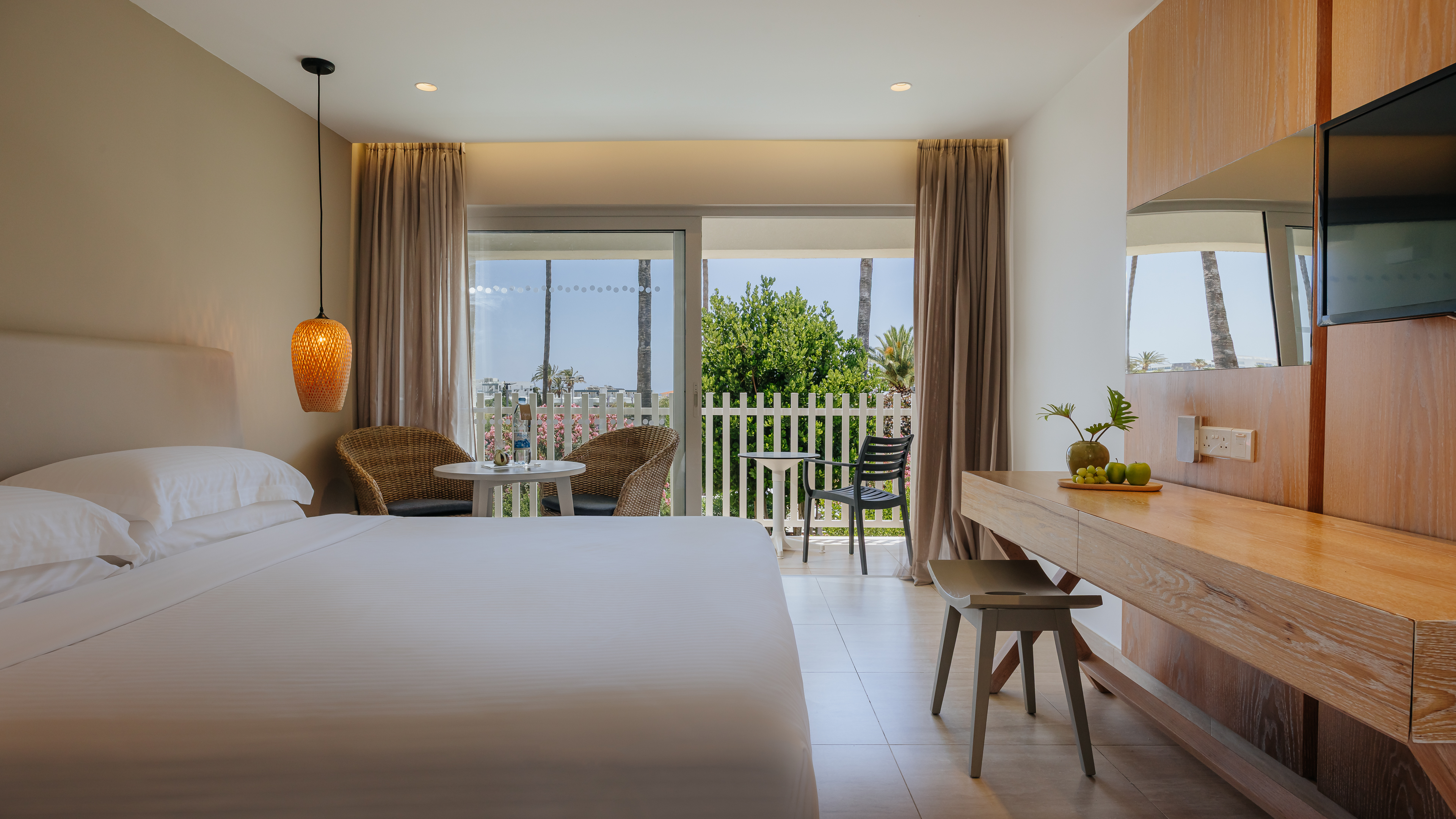 Room, Double or Twin Bed, Garden View