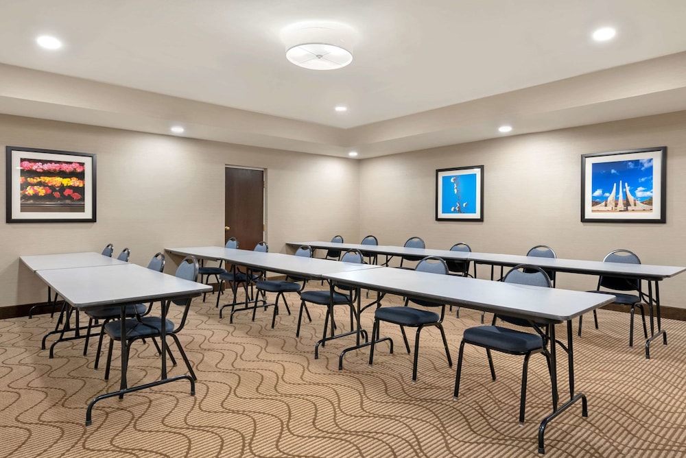 Comfort Suites Lafayette University Area 45/56
