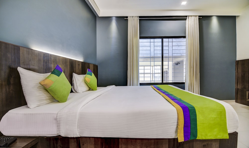 Treebo Shree Sai Suites 14/32