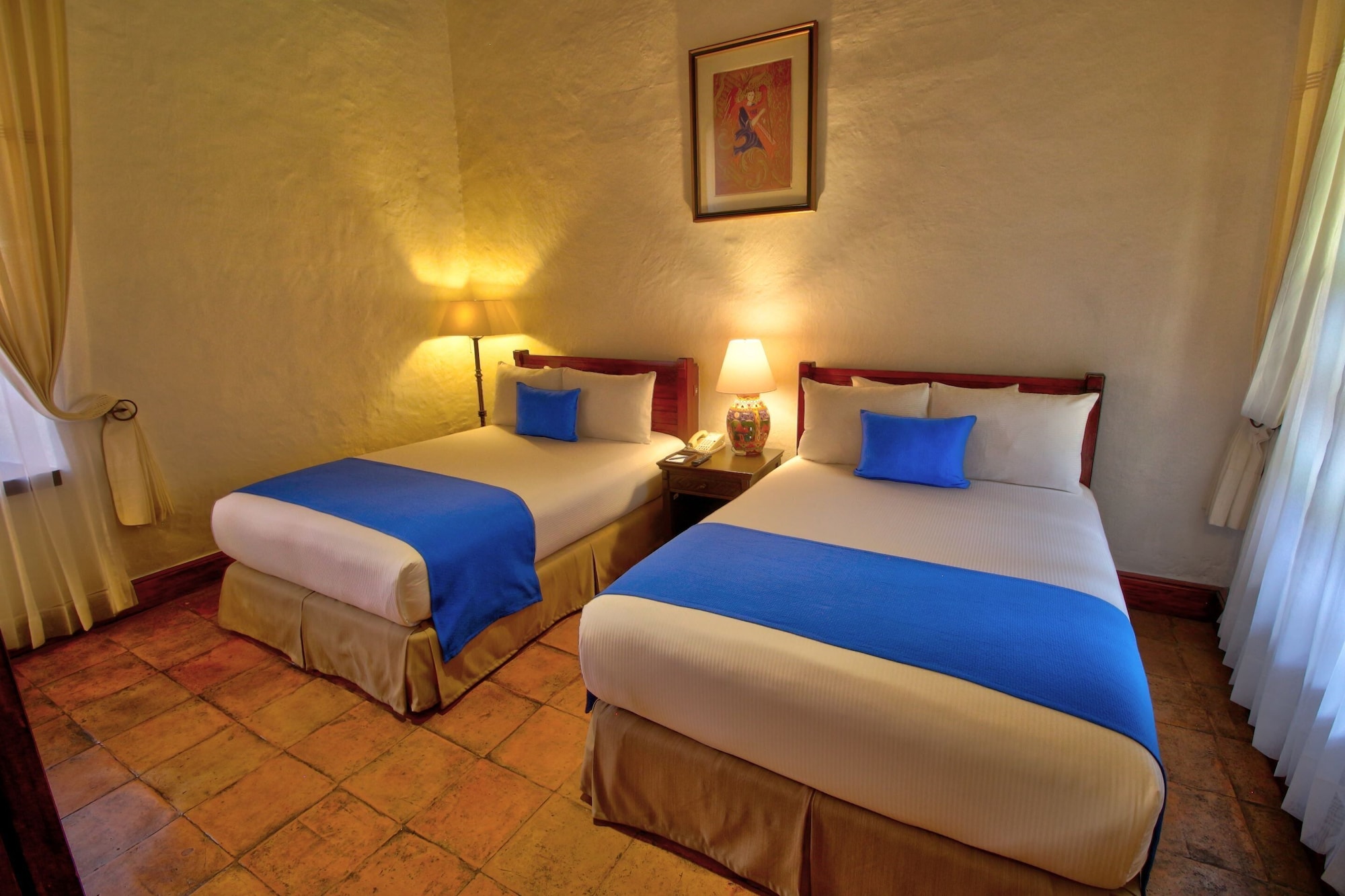 SUPERIOR, 2 DOUBLE BEDS