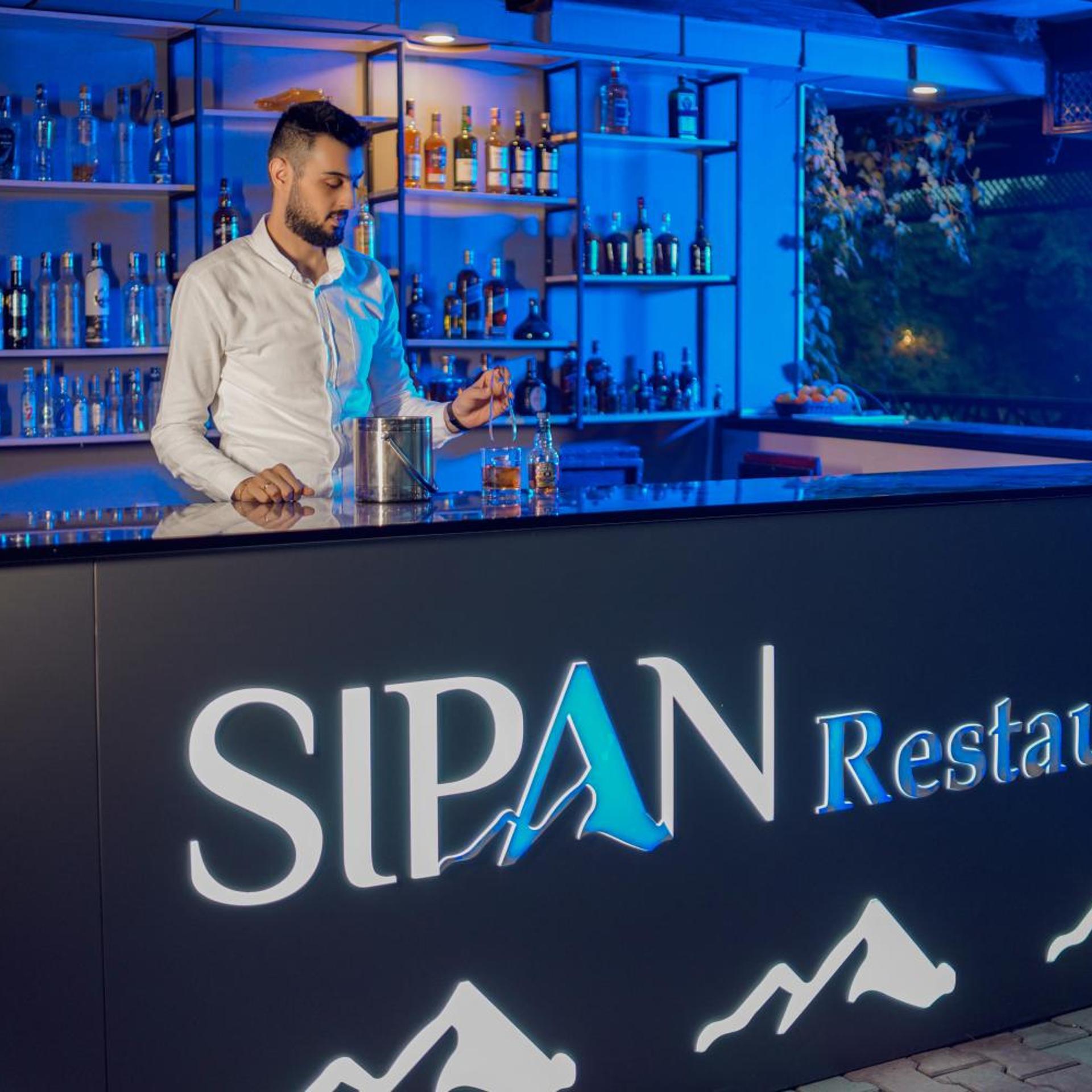 Sipan Hotel 11/62