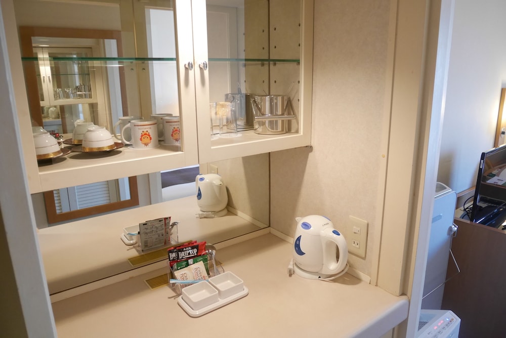 Rembrandt Hotel Atsugi 15/63
