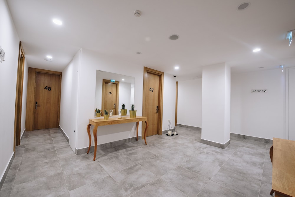 Ingate Hotel 6/50