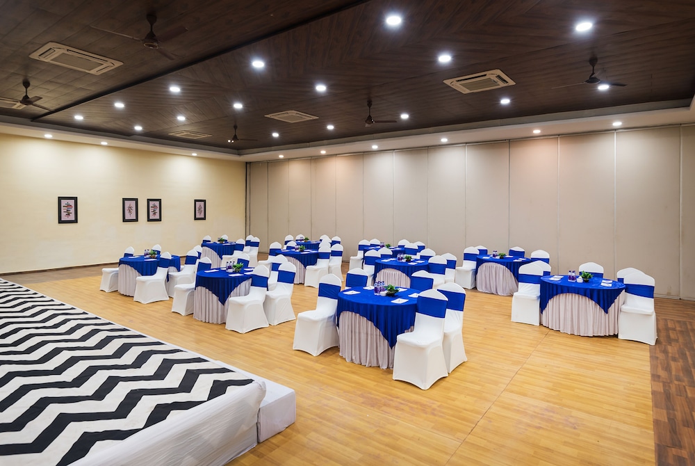 Manas Lifestyle Resort 33/50