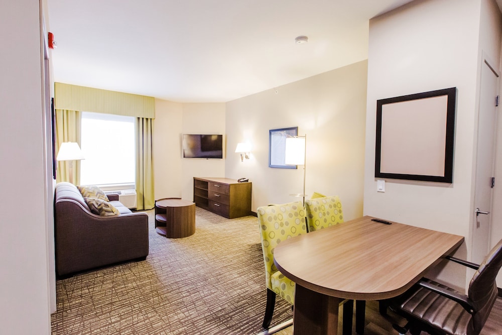Candlewood Suites Edmonton West 50/76