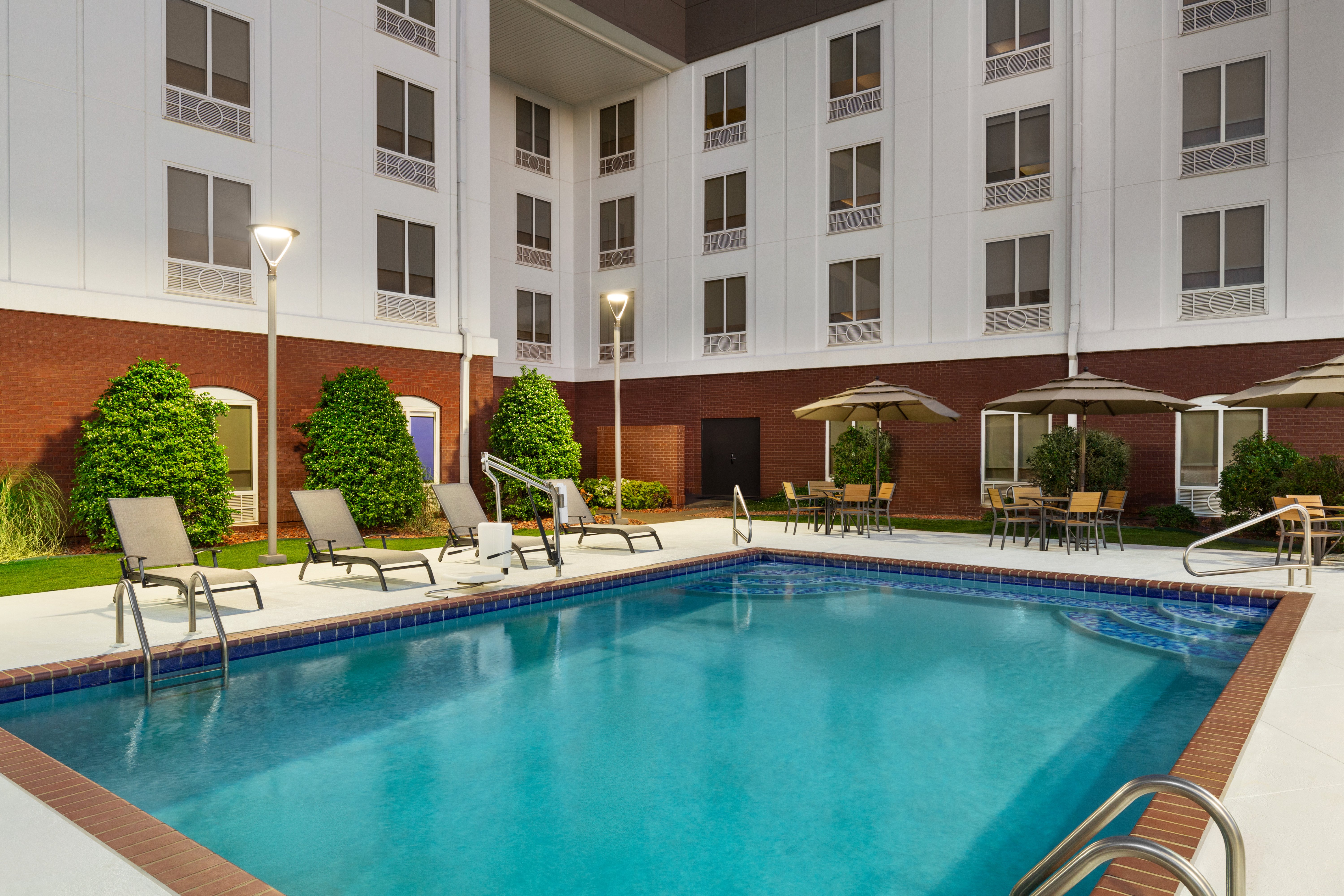 Holiday Inn Express and Suites Tuscaloosa University an IHG Hotel 6/65