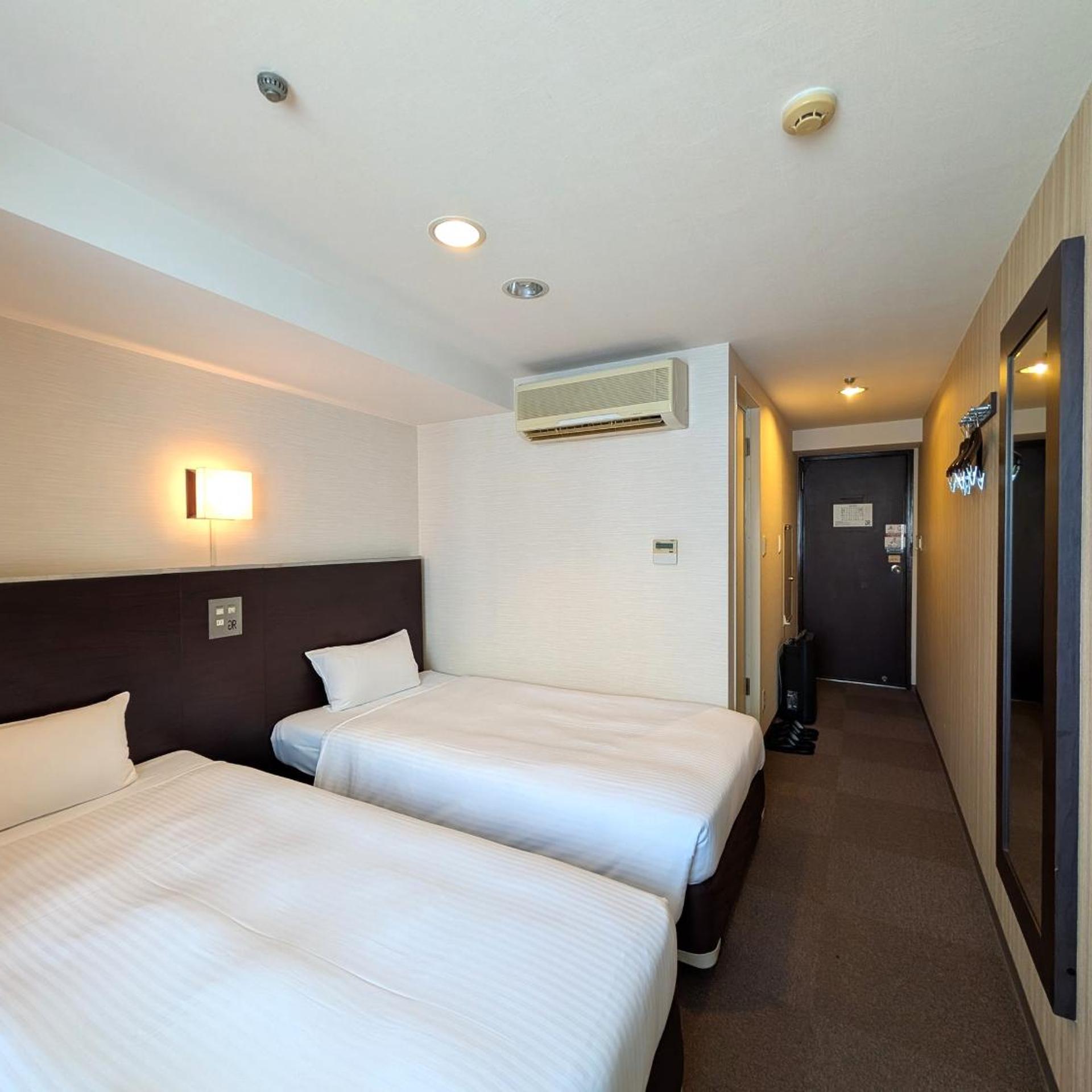 Economy, Twin Beds