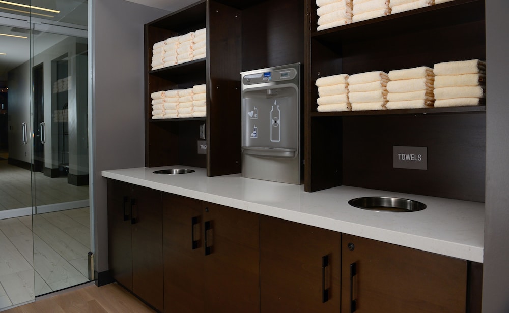 Hyatt Place Pena Station/Denver Airport 49/57
