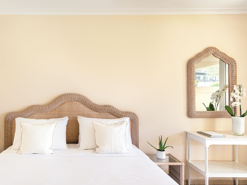 Bungalow, 1 Double and 1 Single Bed, Lateral Side Sea View