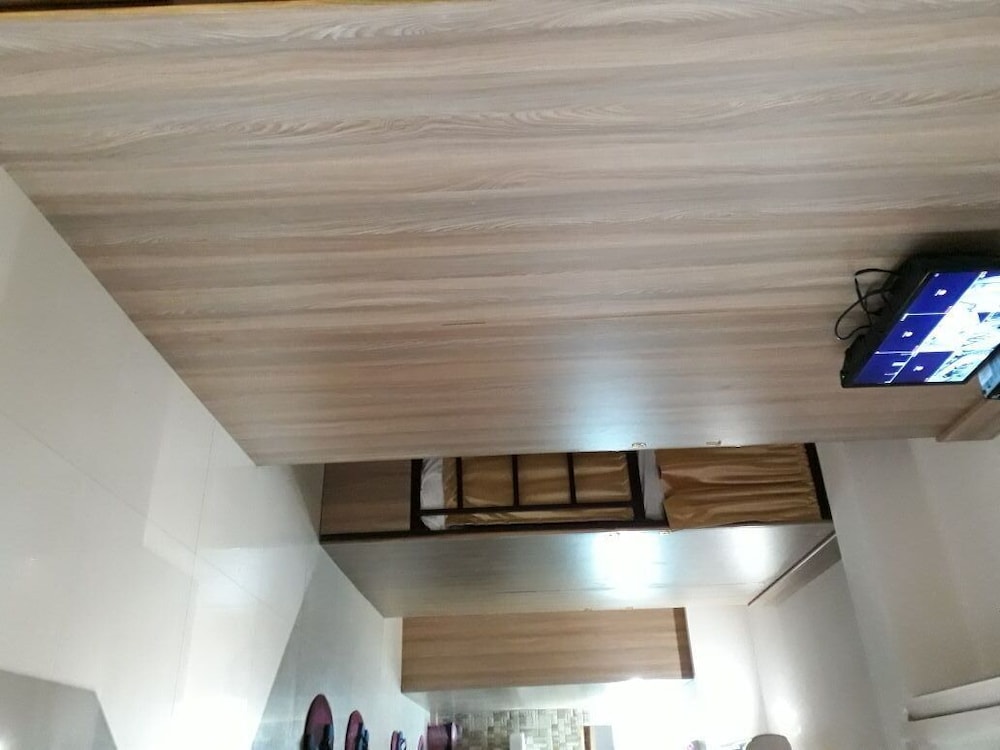 Golden Dormitory 6/23