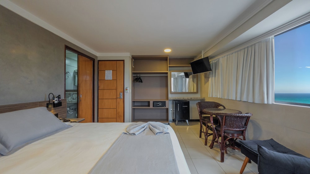 Luxury, Double Bed, Sea Front، Atlantico Praia Hotel 1/10