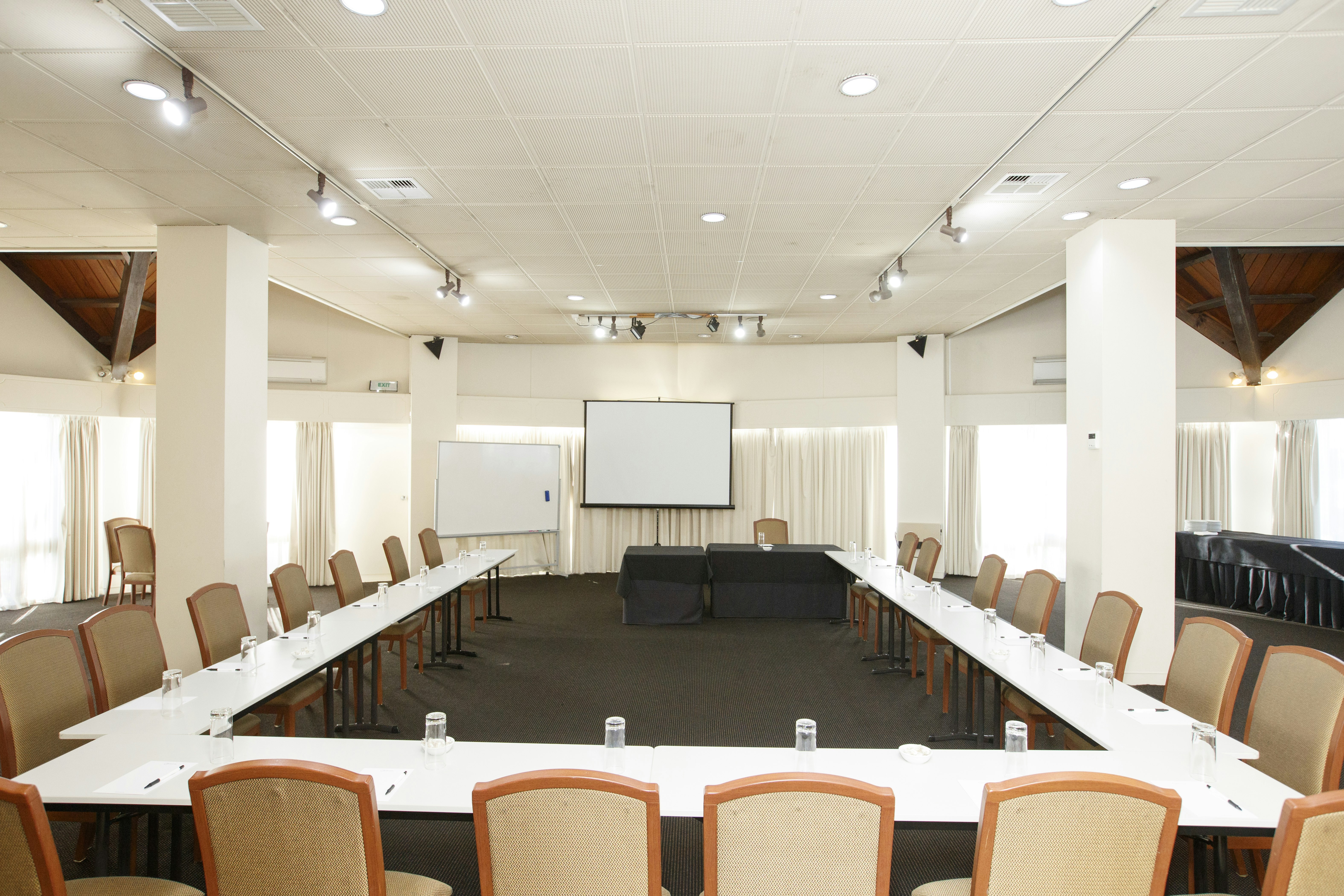 Copthorne Hotel Palmerston North 53/54