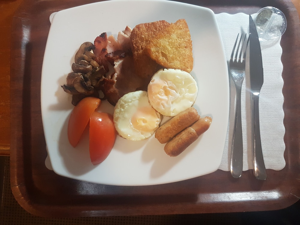 Quality Inn Airport Heritage 14/23