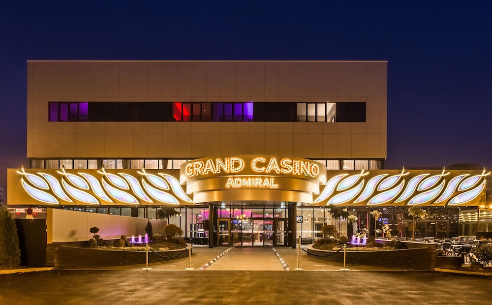 Admiral Hotel 4/45