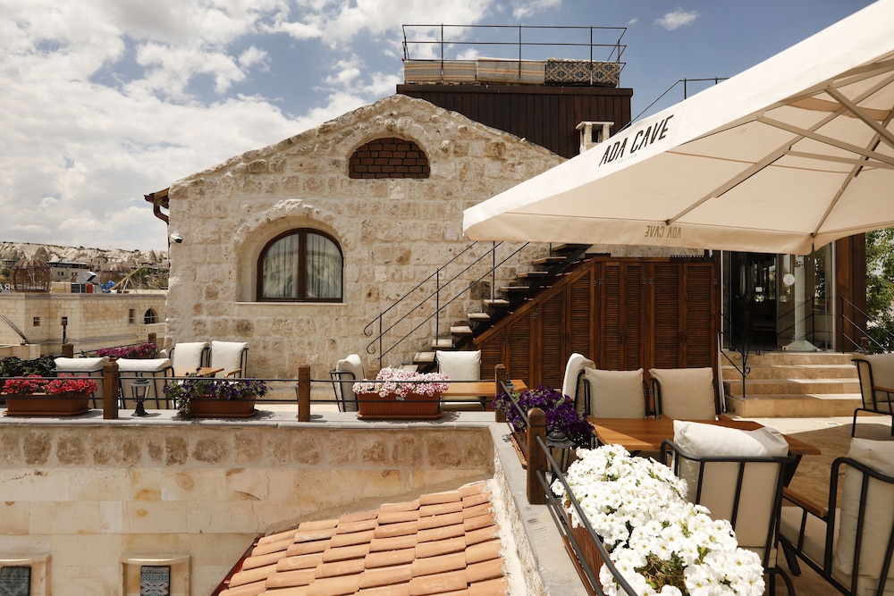Ada Cave Suites 38/50